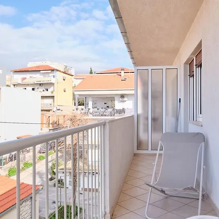 Apartamento By Interhome