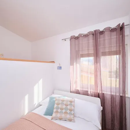 By Interhome Apartamento Split