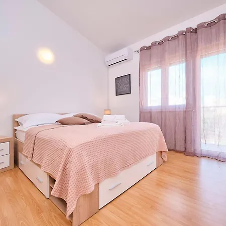 By Interhome 아파트