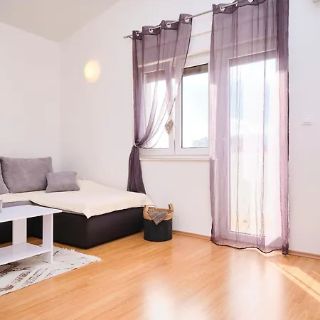 아파트 By Interhome